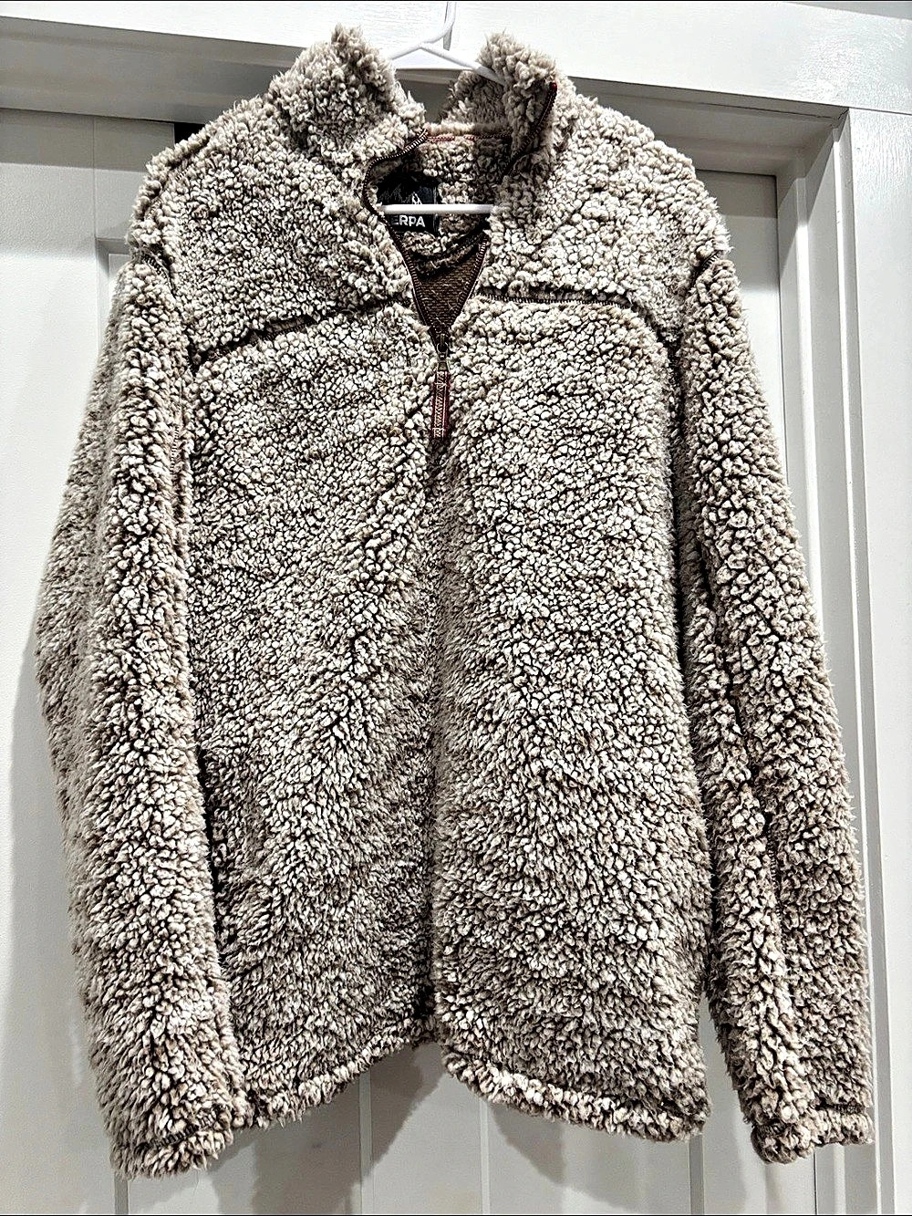 Sherpa Fleece Jacket in Brown Size Medium